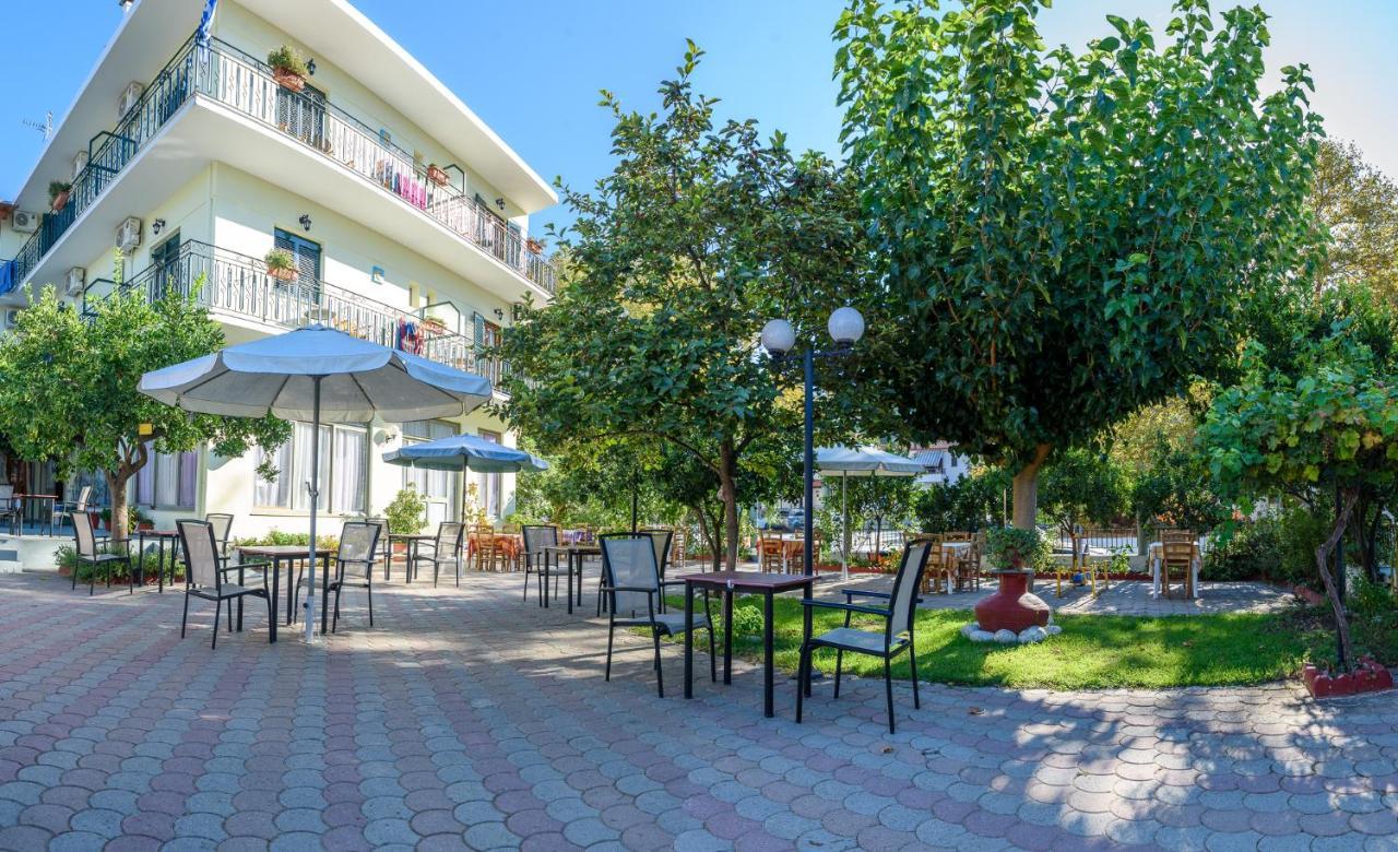 Des Roses Hotel Platanias  Eksteriør bilde