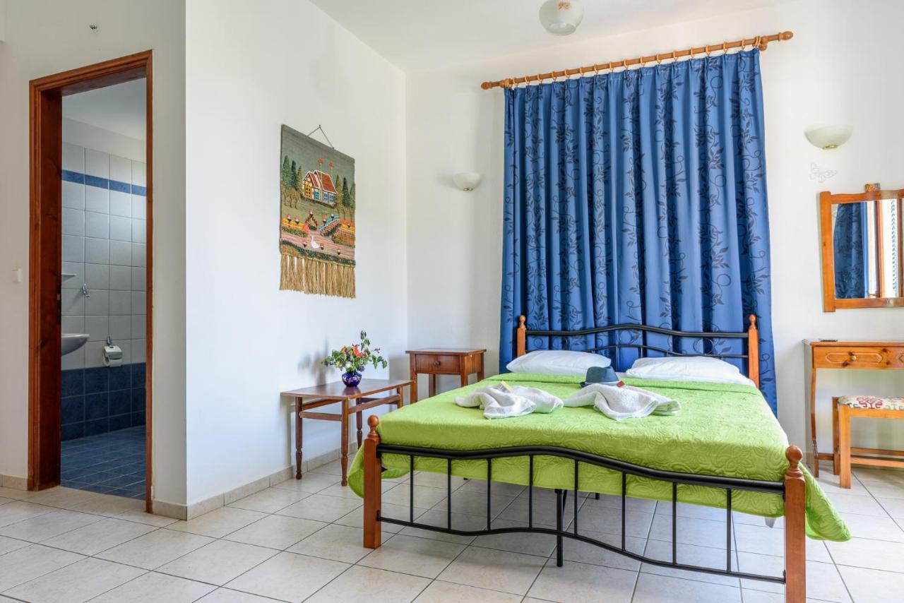 Des Roses Hotel Platanias  Eksteriør bilde