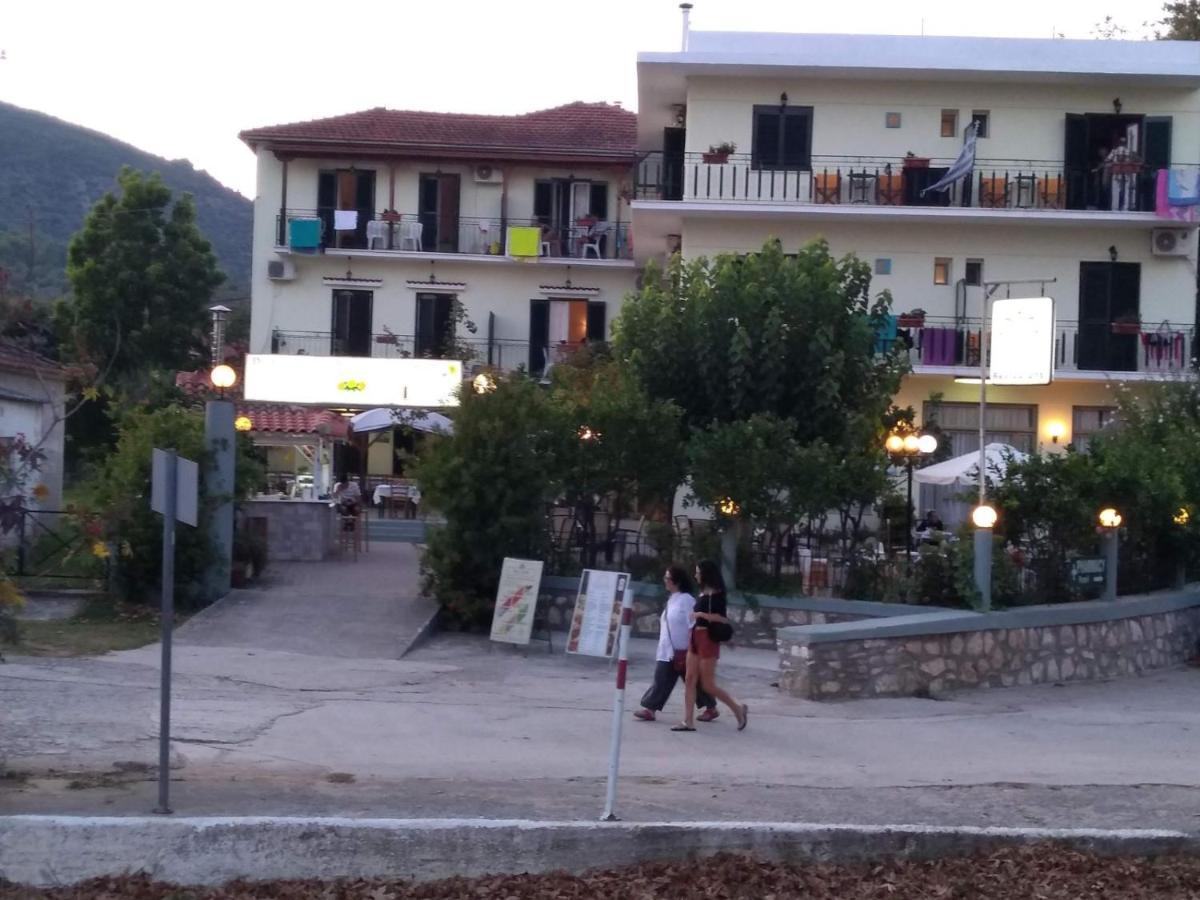 Des Roses Hotel Platanias  Eksteriør bilde